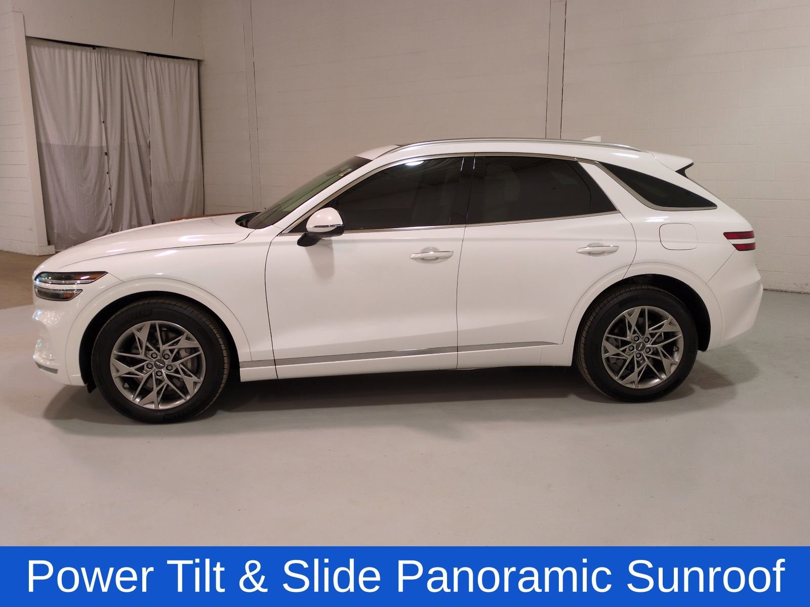 Certified 2025 Genesis GV70 2.5T w/ Select Package AWD/4WD image 7