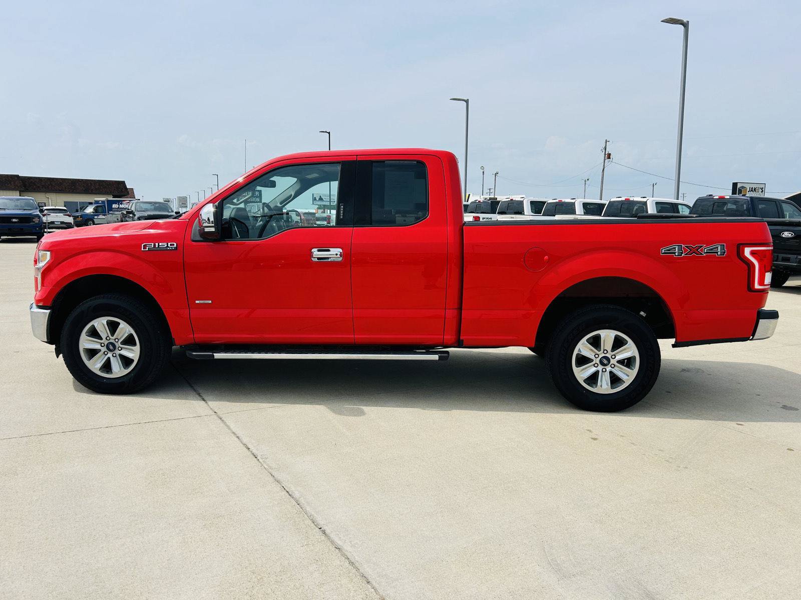 Used 2015 Ford F150 XLT w/ Equipment Group 301A Mid AWD/4WD image 28