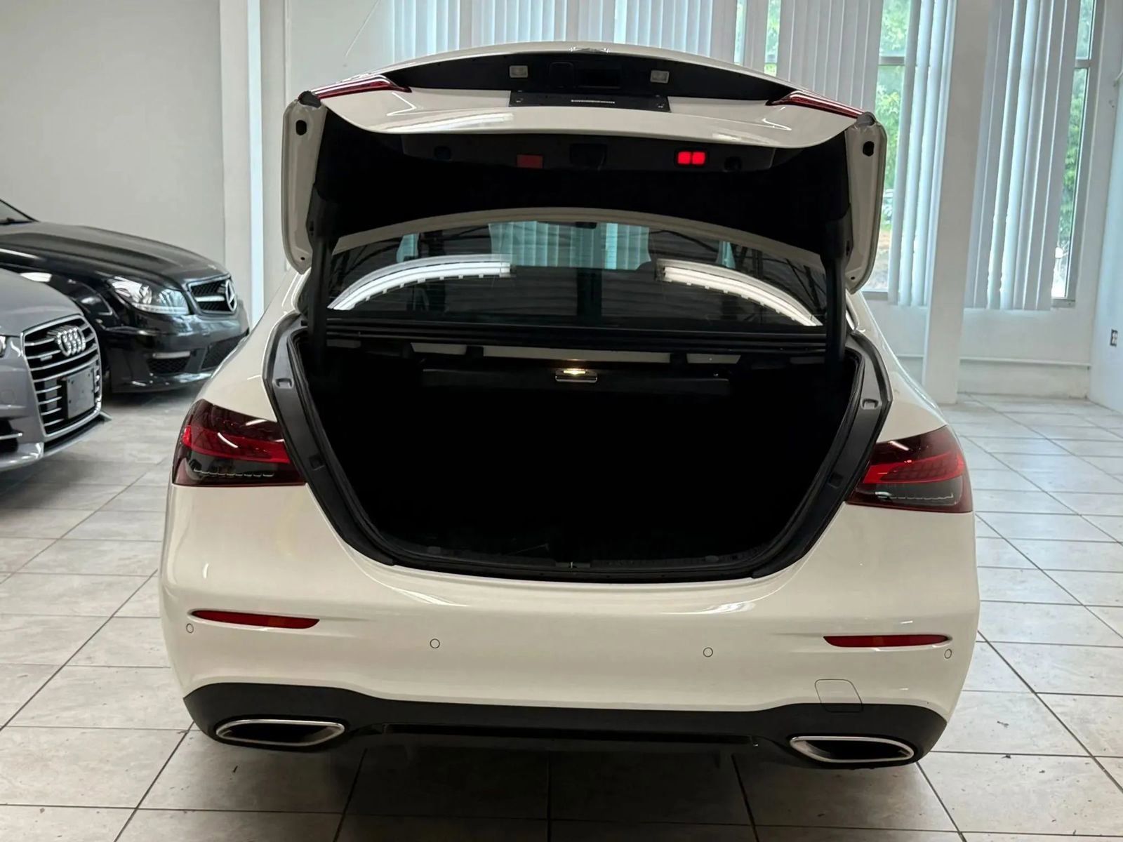 Used 2022 Mercedes-Benz E 350 Sedan w/ AMG Line Exterior image 13