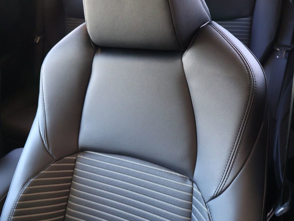 Used 2023 Toyota Corolla Cross XSE w/ Convenience Package image 23