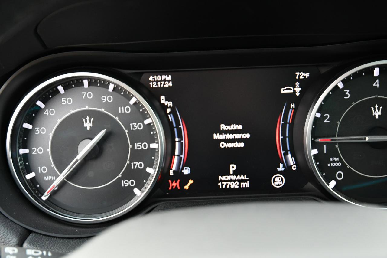 Used 2023 Maserati Levante Modena AWD/4WD image 13