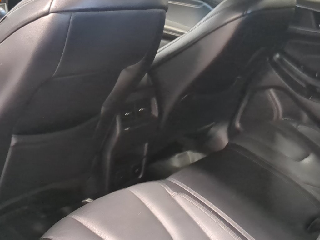 Used 2018 Ford Edge Titanium w/ Technology Package AWD/4WD image 22