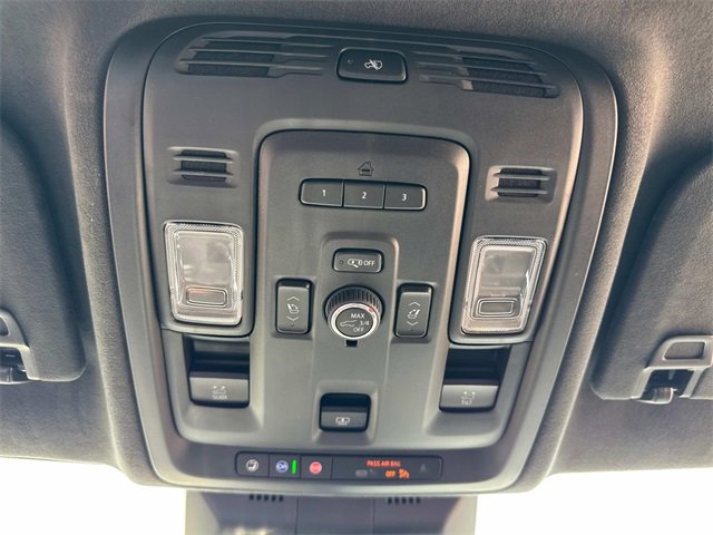 Used 2024 Cadillac Escalade Premium Luxury Platinum w/ Heavy-Duty Trailer Package image 27