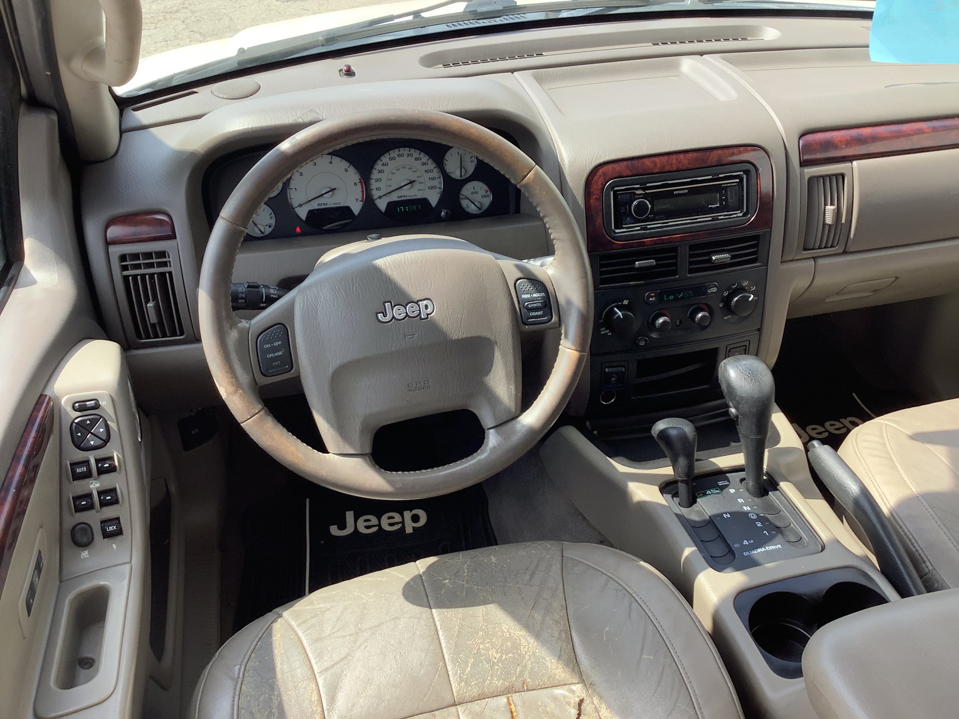 Used 2004 Jeep Grand Cherokee Limited w/ Trailer Tow Group IV AWD/4WD image 10