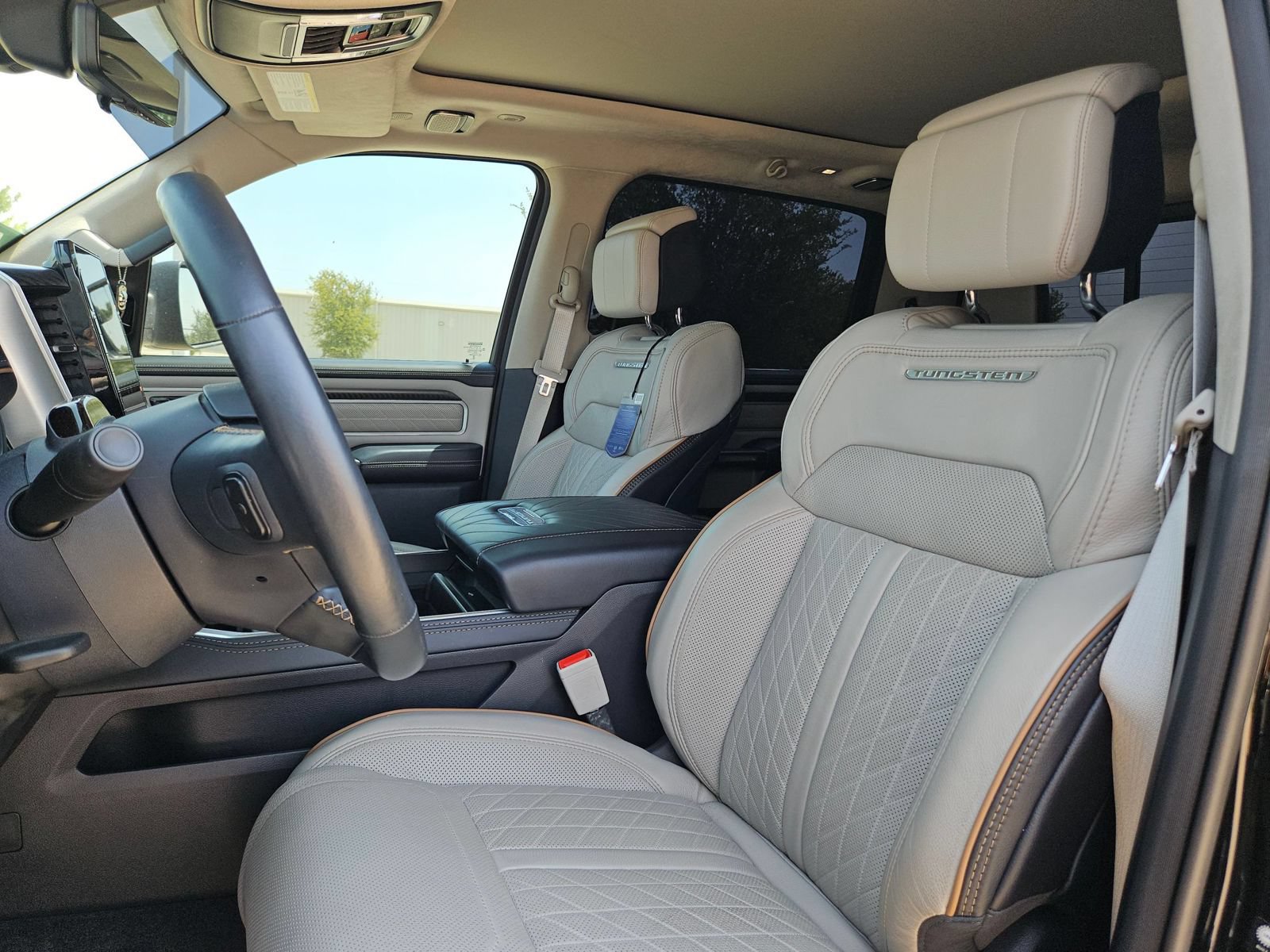 Used 2025 RAM 1500 Tungsten AWD/4WD image 13