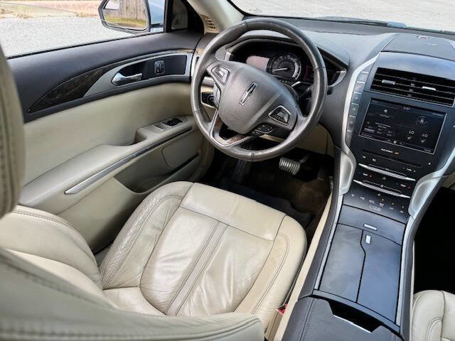 Used 2014 Lincoln MKZ Hybrid w/ Equipment Group 201A Select FWD image 24