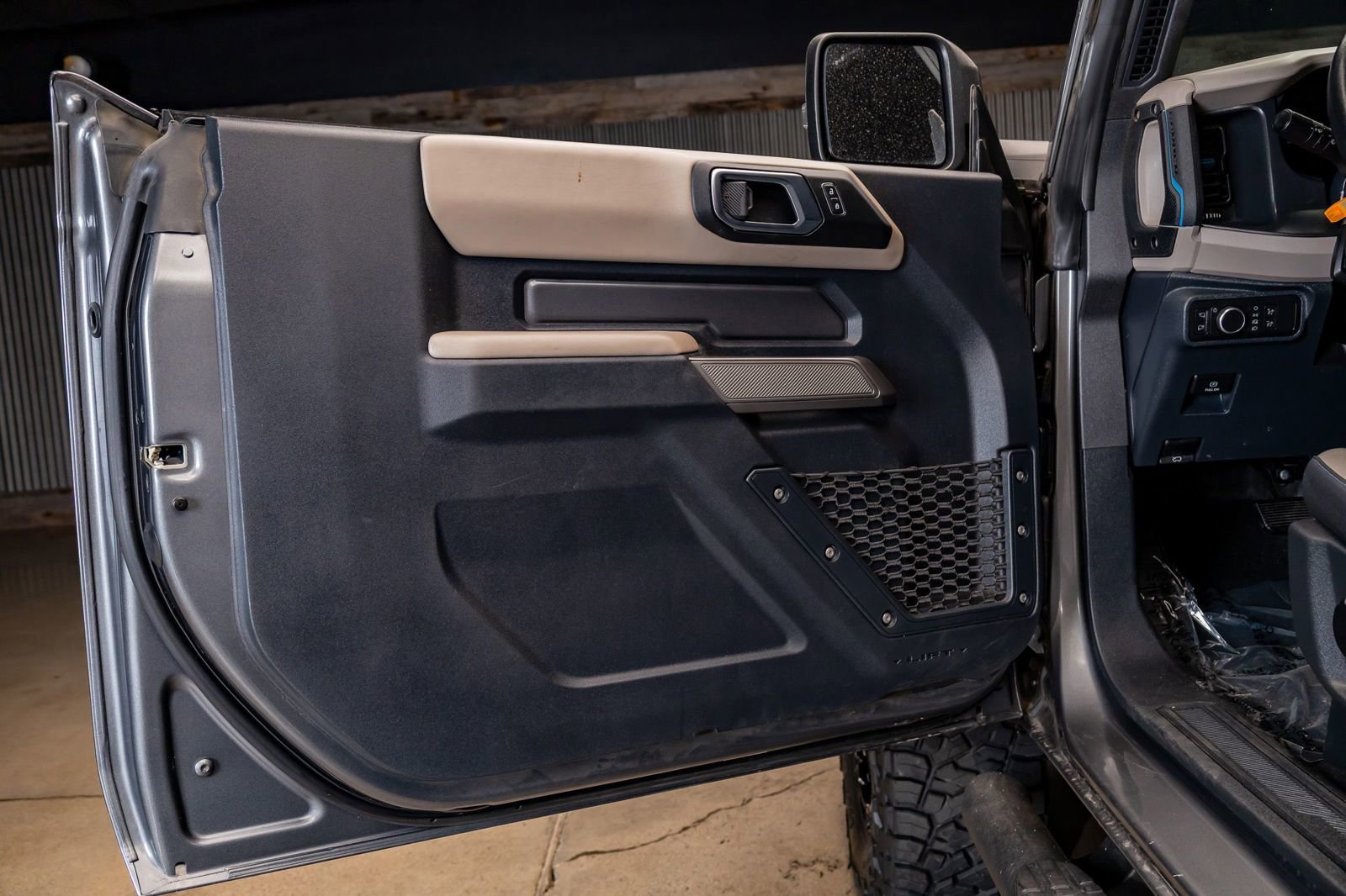 Used 2022 Ford Bronco Wildtrak image 24