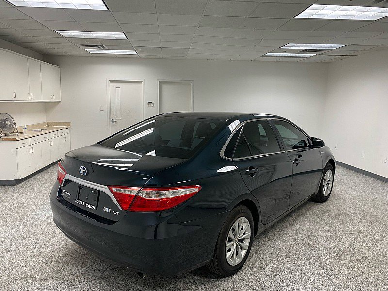 Used 2015 Toyota Camry LE image 5