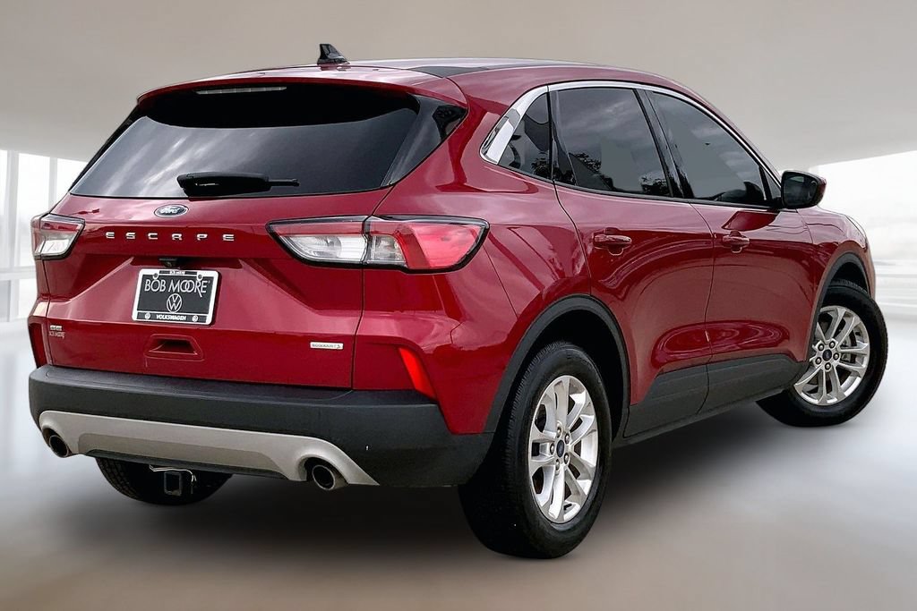 Used 2020 Ford Escape SE FWD image 2