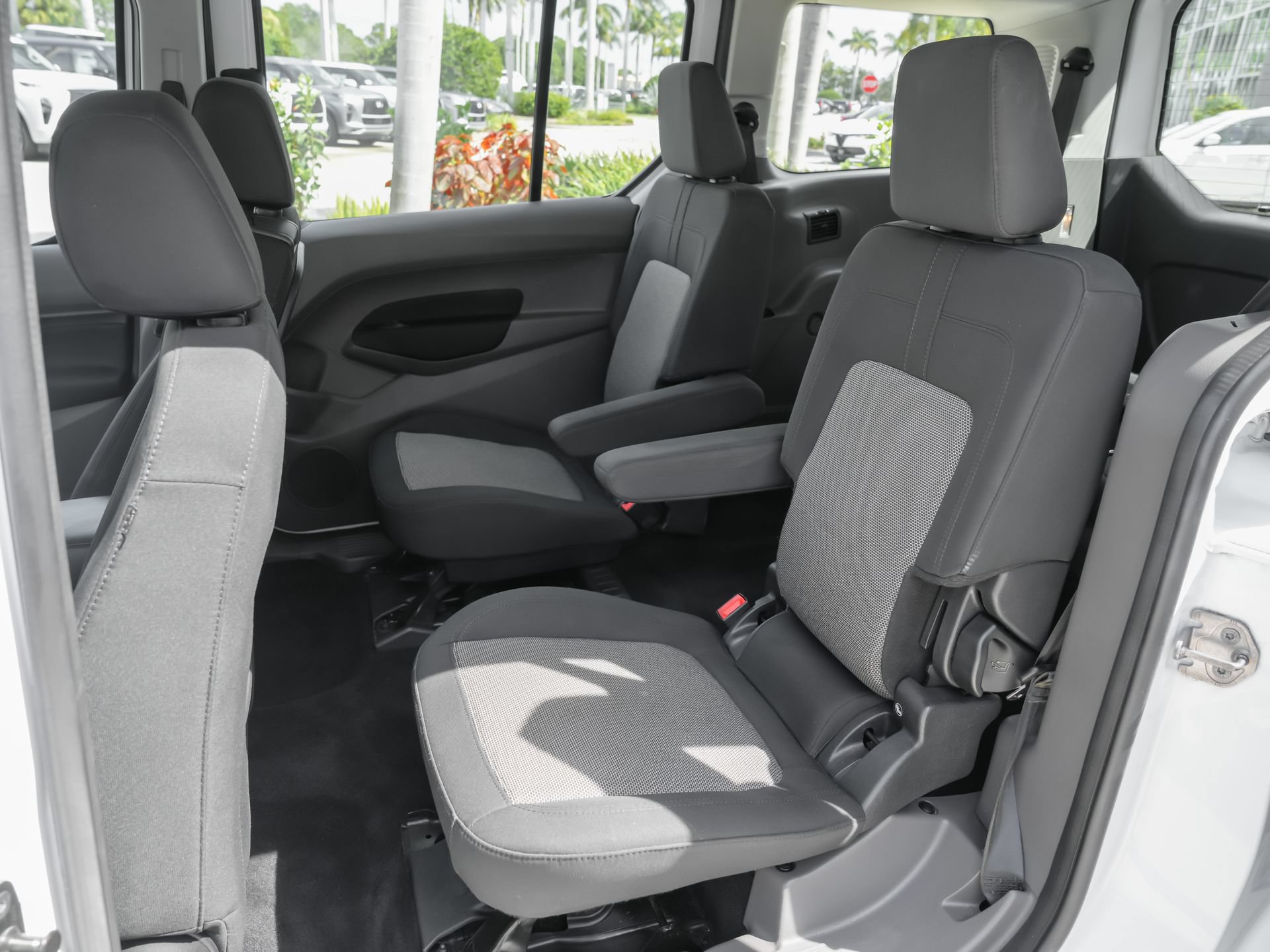 Used 2023 Ford Transit Connect XL FWD image 33