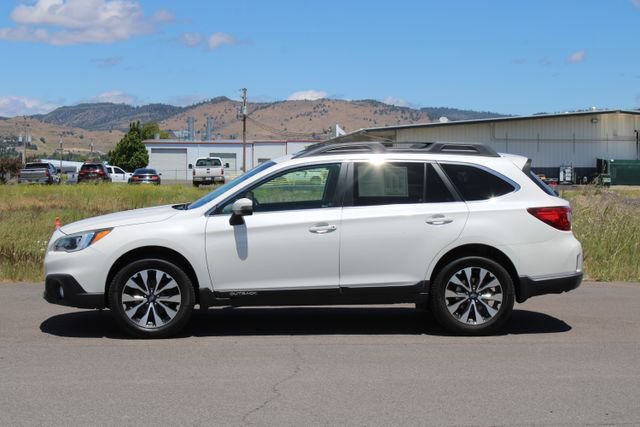 Used 2017 Subaru Outback 3.6R Limited AWD/4WD image 3
