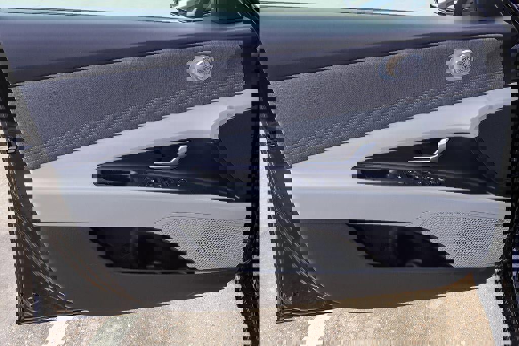 New 2026 Hyundai Elantra Limited image 11