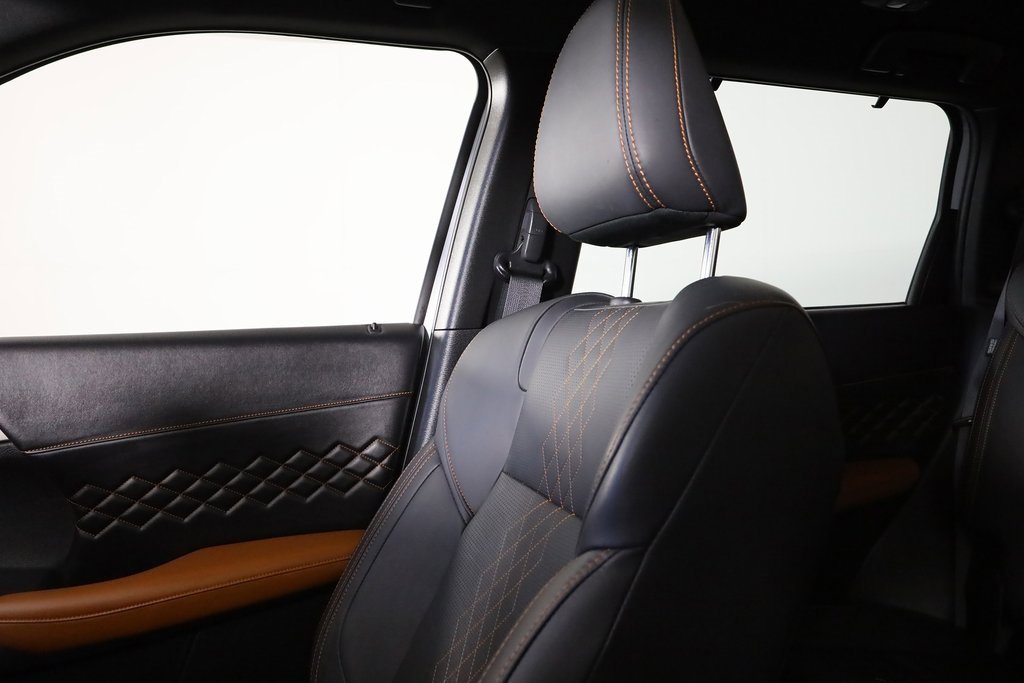 Used 2022 Mitsubishi Outlander SEL image 40