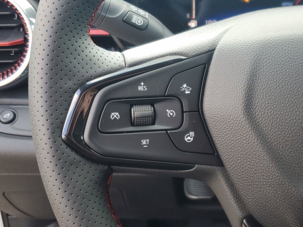 New 2026 Chevrolet Trax RS w/ Sunroof Package FWD image 22