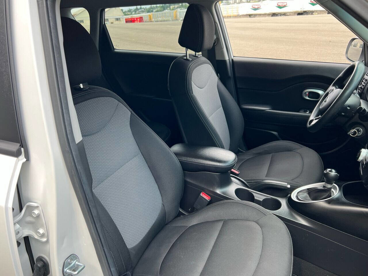 Used 2018 Kia Soul + image 49