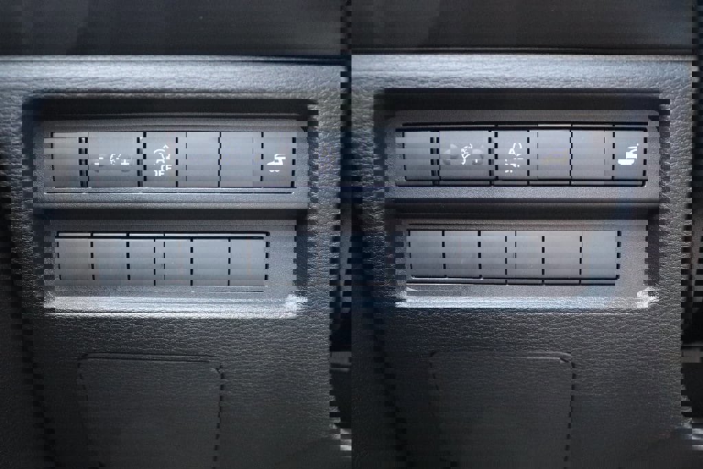 New 2026 Mitsubishi Outlander SE image 21