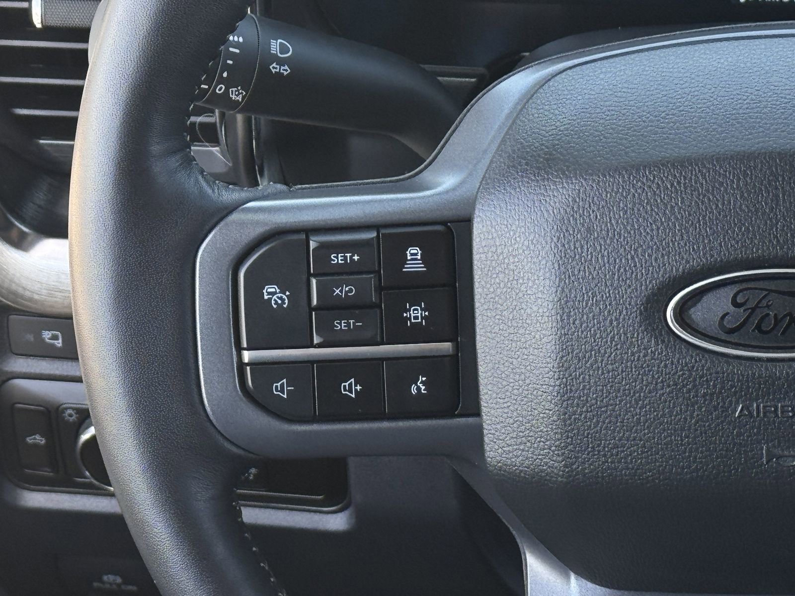 Used 2024 Ford F250 Lariat w/ Lariat Ultimate Package image 18