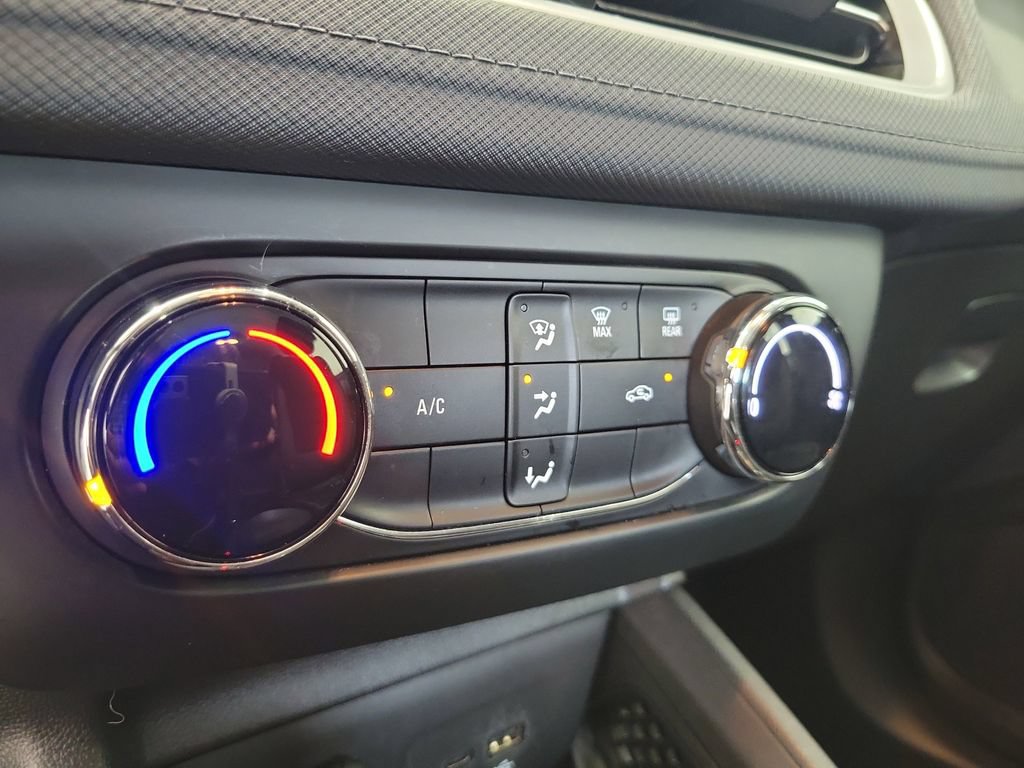 Used 2024 Chevrolet TrailBlazer LS w/ LS Confidence Package FWD image 28