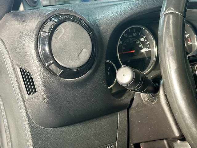 Used 2014 Jeep Wrangler Unlimited Sahara image 11