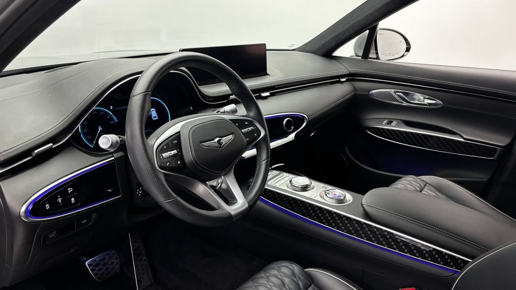 Used 2023 Genesis GV70 3.5T Sport w/ Sport Prestige Package AWD/4WD image 15