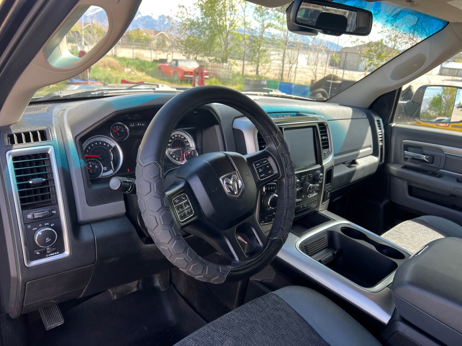 Used 2018 RAM 1500 Outdoorsman AWD/4WD image 18
