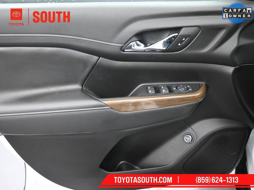 Used 2023 GMC Acadia SLE w/ Driver Convenience Package image 20