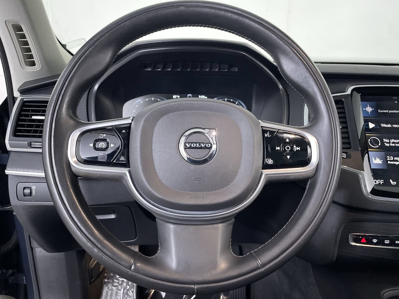 Used 2020 Volvo XC90 T6 Momentum AWD/4WD image 13