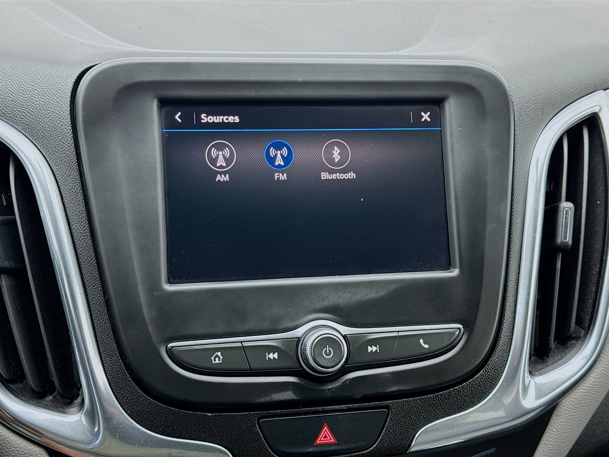Used 2020 Chevrolet Equinox LS w/ LS Convenience Package FWD image 11
