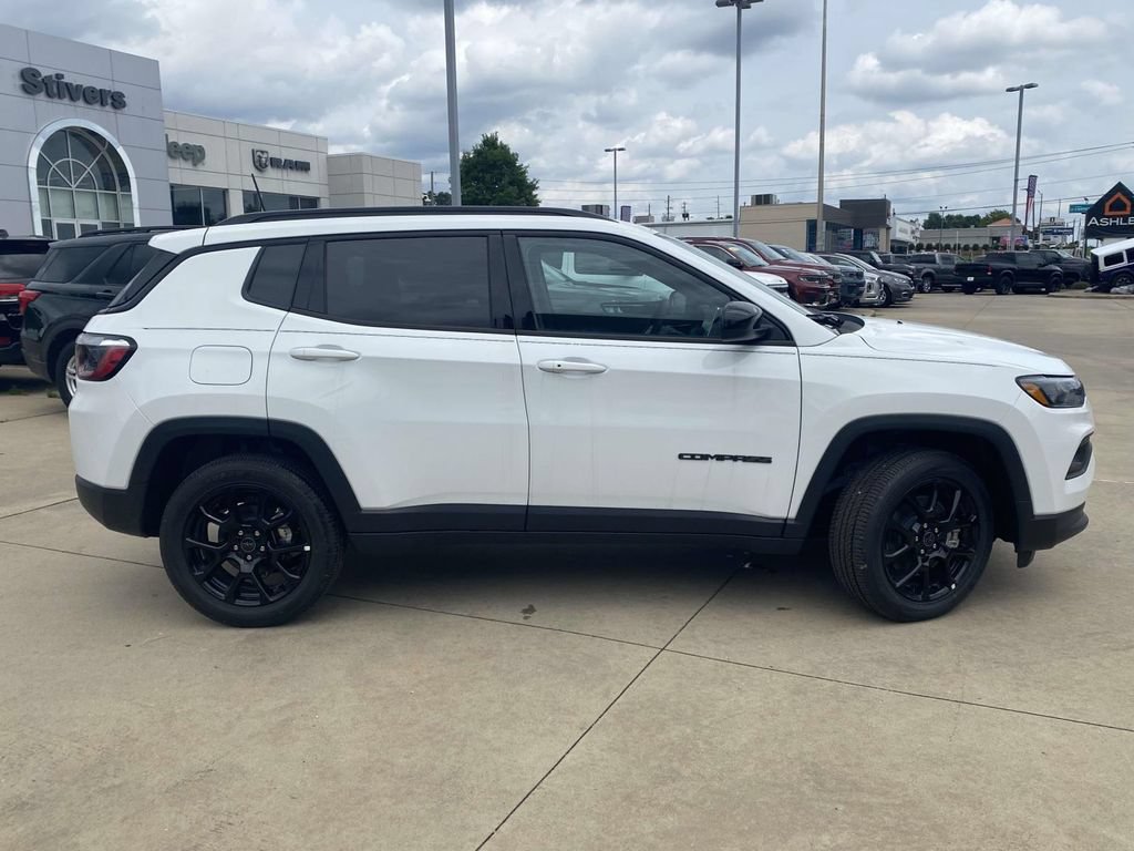New 2026 Jeep Compass Latitude AWD/4WD image 36