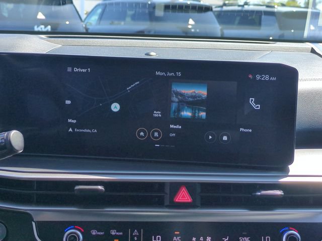Certified 2025 Kia Sorento EX w/ Panoramic Sunroof Package AWD/4WD image 21