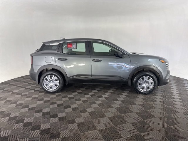 Used 2025 Nissan Kicks S image 4