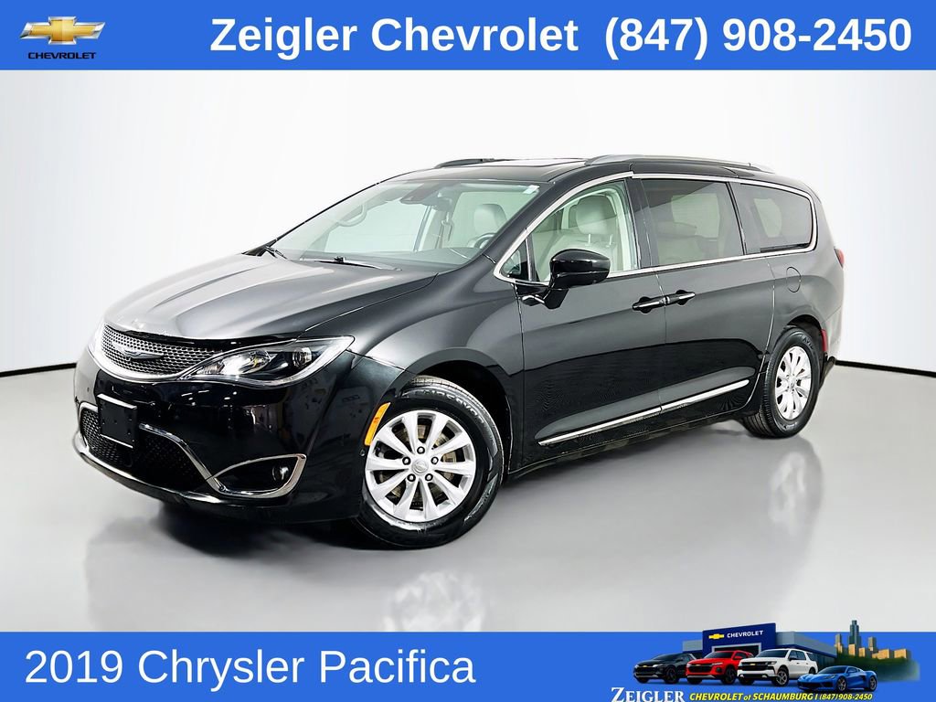 Used 2019 Chrysler Pacifica Touring-L w/ Advanced Safetytec Group FWD image 1