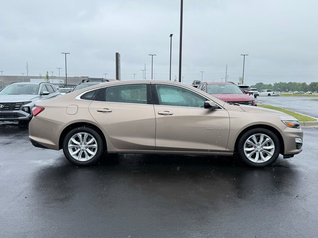 Used 2019 Chevrolet Malibu LT w/ Driver Confidence Package II FWD image 4
