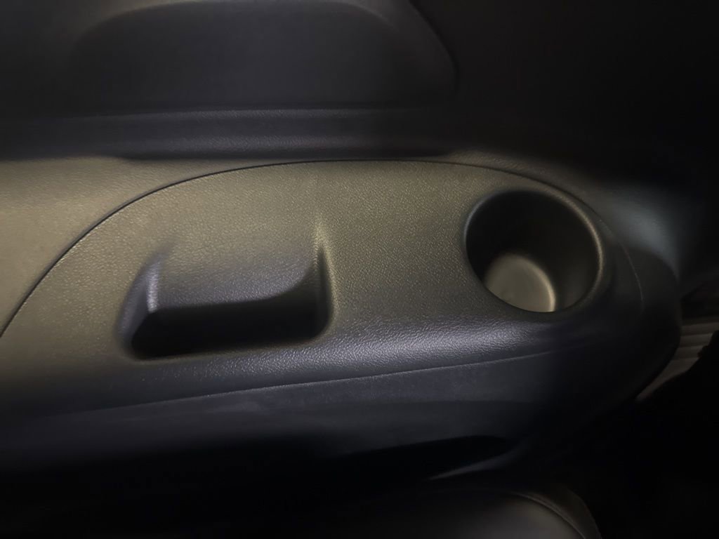 New 2025 Chrysler Pacifica Select image 33