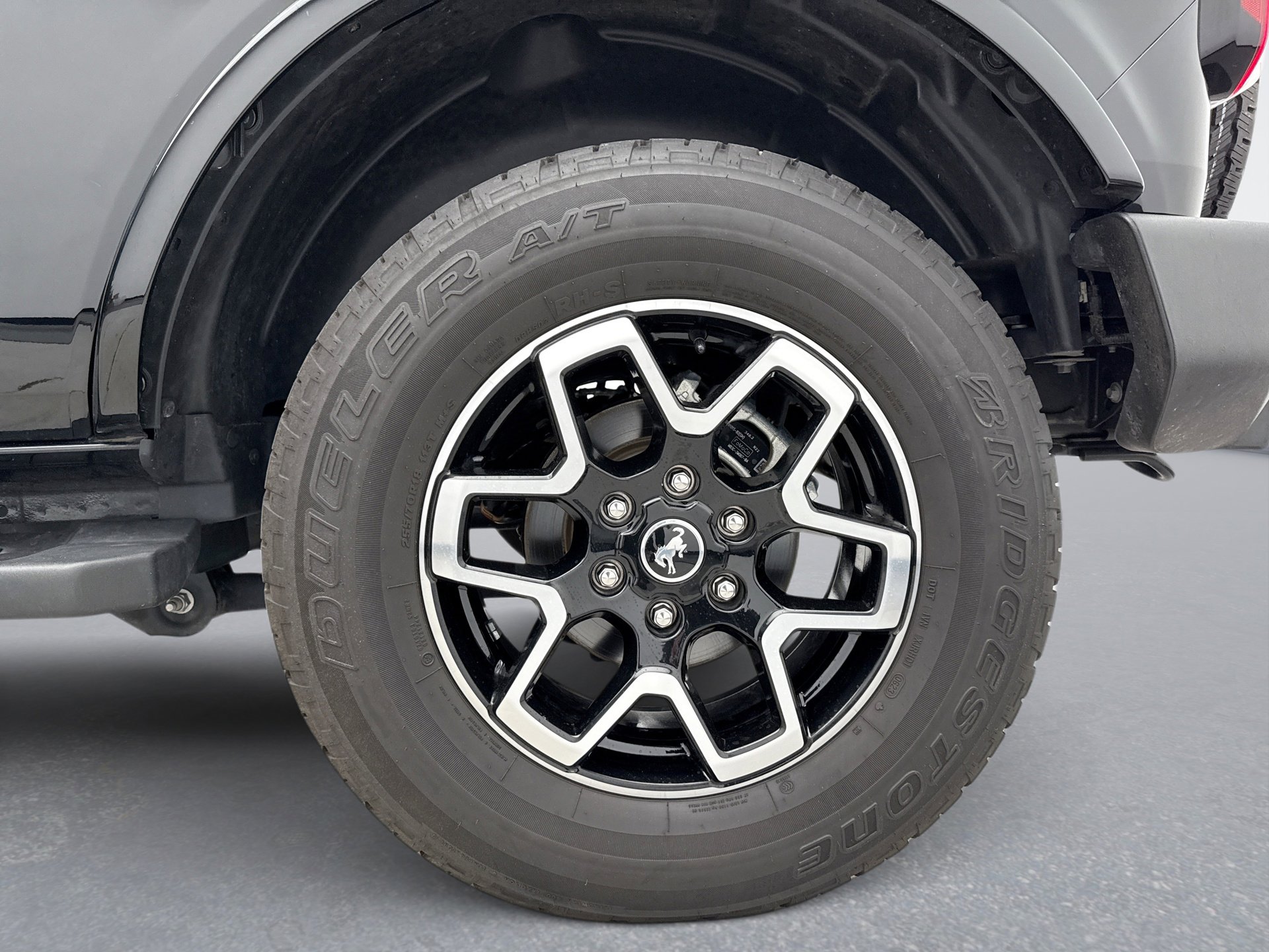 Used 2023 Ford Bronco Outer Banks image 26