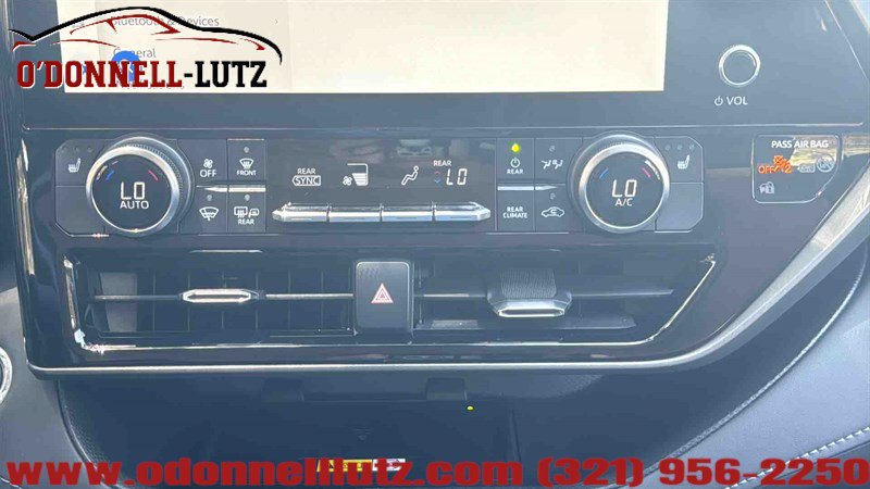 Used 2023 Toyota Highlander XLE FWD image 27