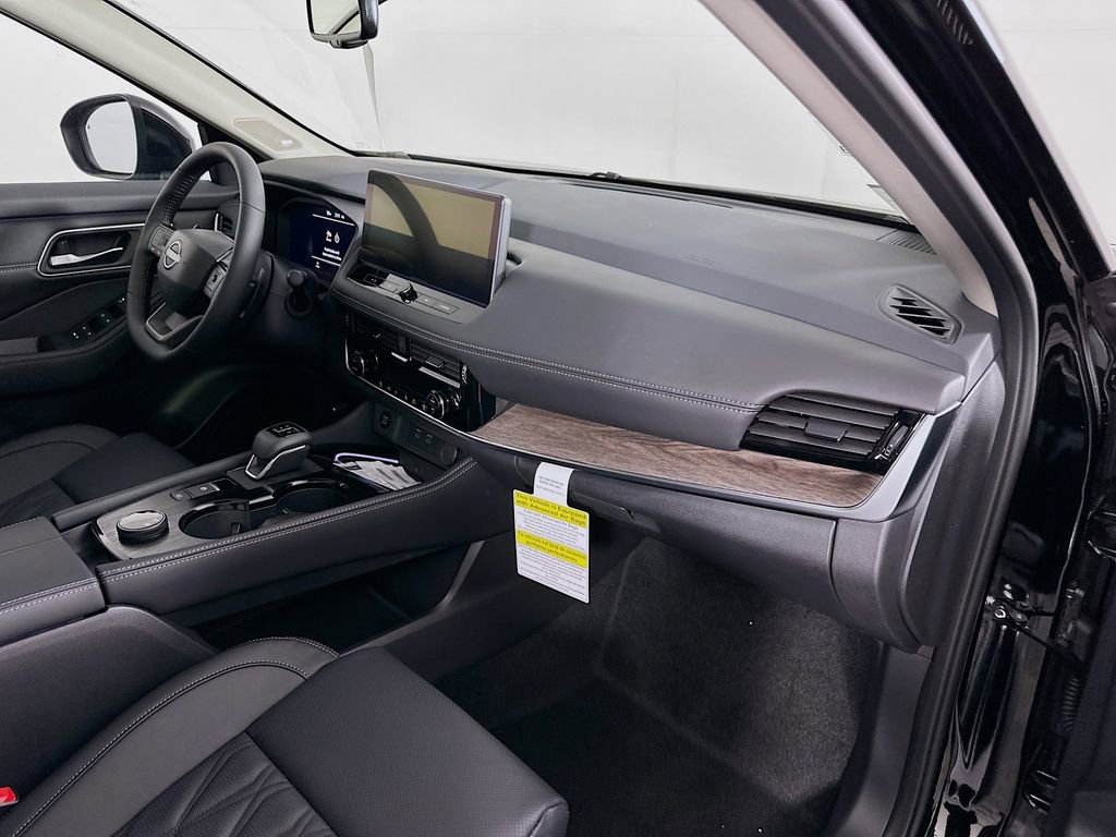 New 2026 Nissan Rogue Platinum image 38