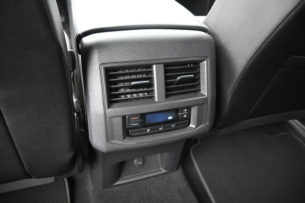 Used 2023 Volkswagen Atlas SE AWD/4WD image 16