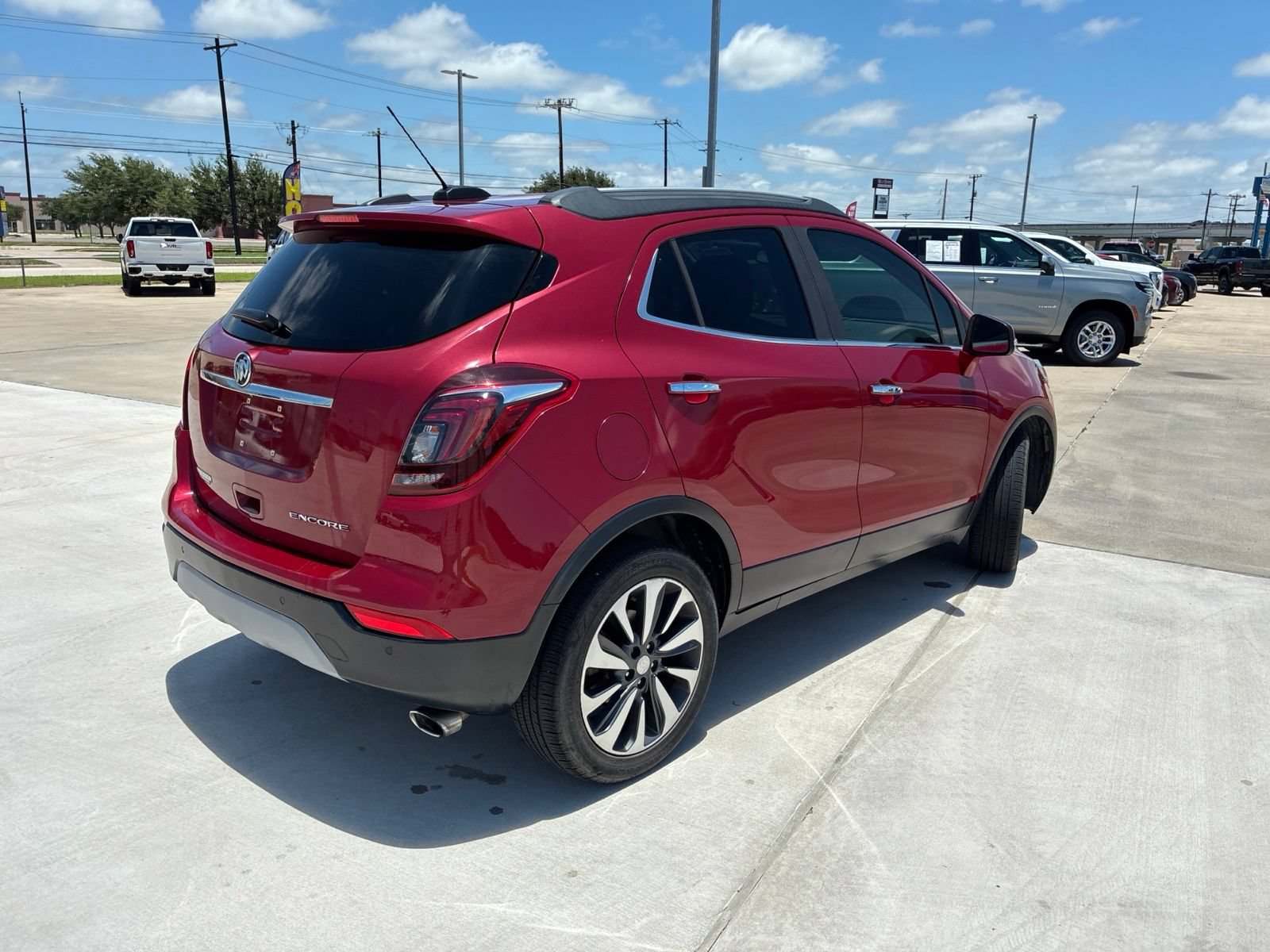 Used 2019 Buick Encore Essence w/ Safety Package II FWD image 3