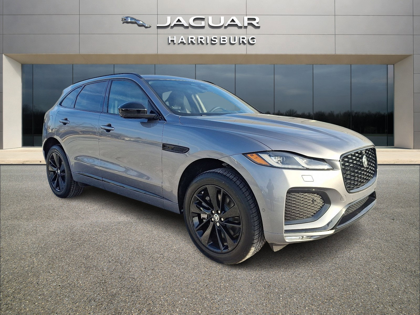 New 2026 Jaguar F-PACE R-Dynamic S image 5