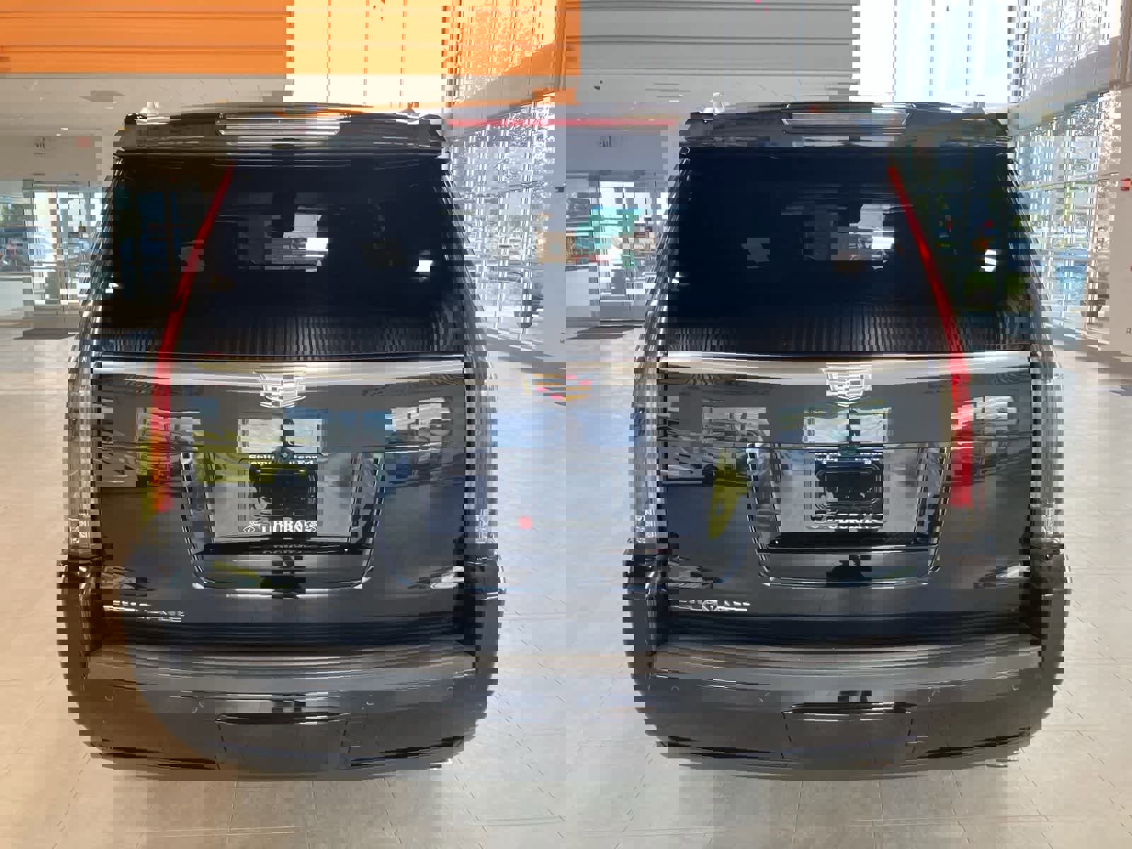 Used 2019 Cadillac Escalade Platinum image 6