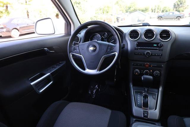Used 2014 Chevrolet Captiva Sport LS FWD image 25