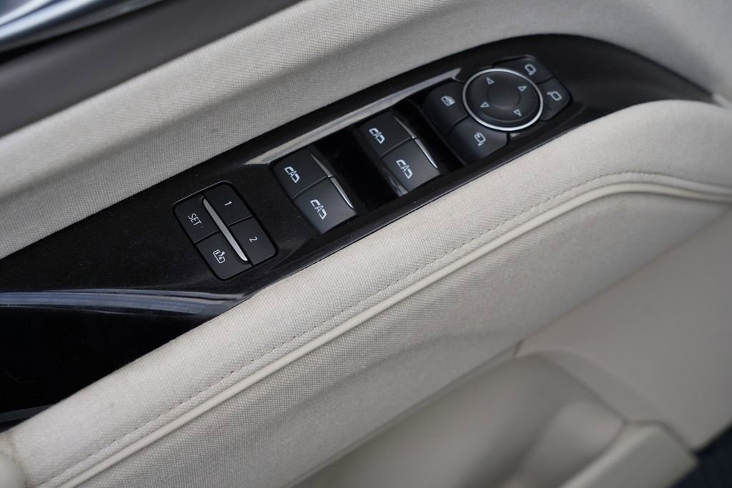 Used 2024 Cadillac Escalade ESV Sport Platinum w/ LPO, ONYX Package image 17