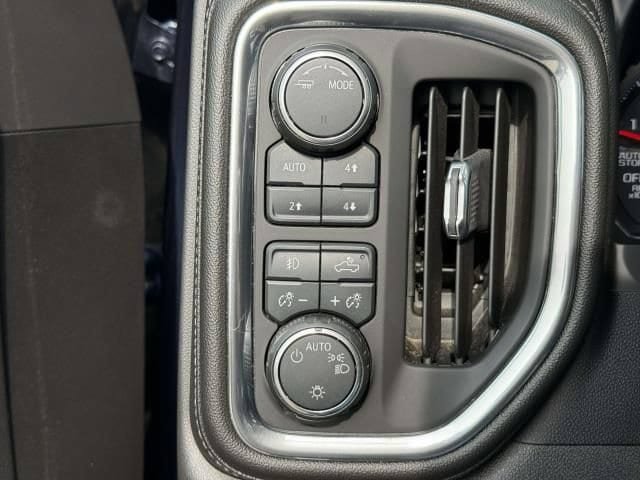 Used 2020 Chevrolet Silverado 1500 RST AWD/4WD image 18