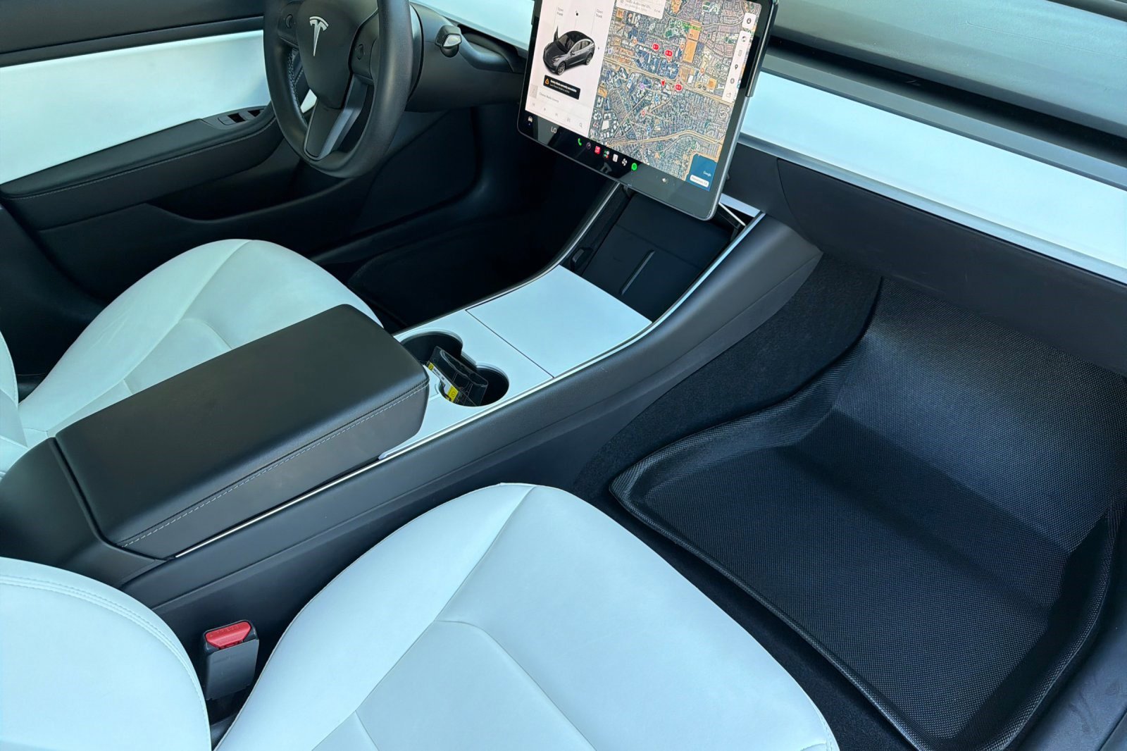 Used 2020 Tesla Model 3 Standard Range RWD image 19