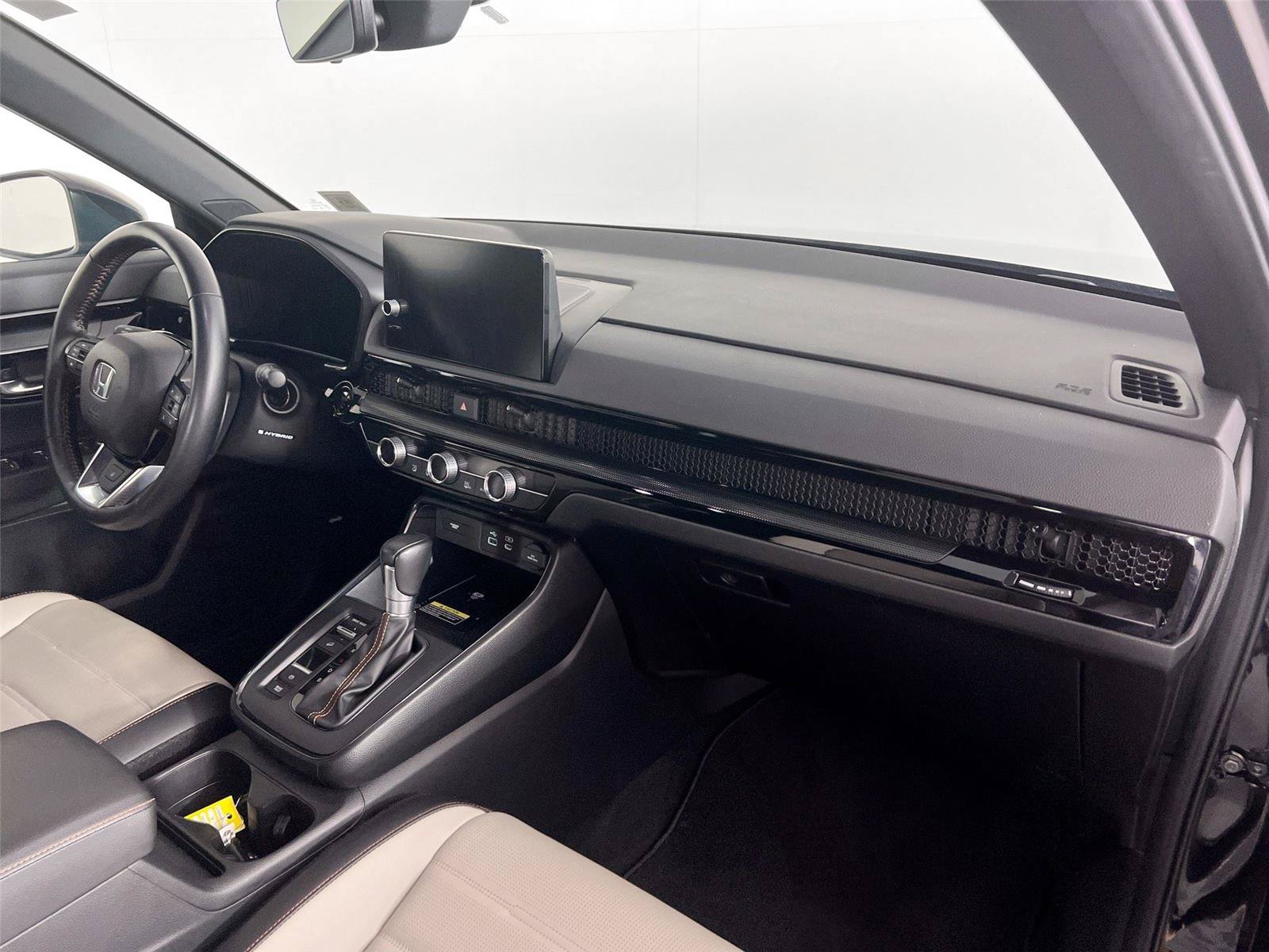 Used 2025 Honda CR-V Sport Touring image 30