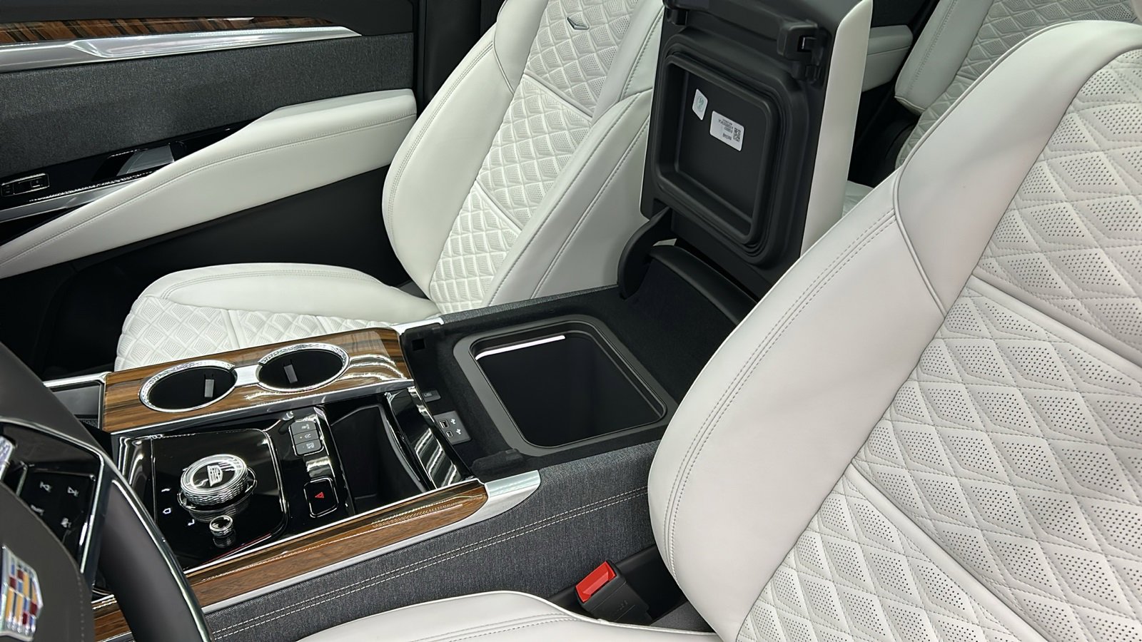 Used 2025 Cadillac Escalade Sport Platinum image 25