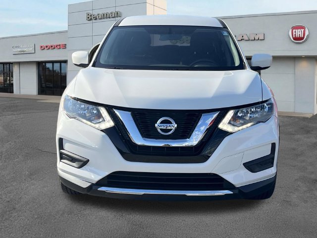 Used 2017 Nissan Rogue S FWD image 2