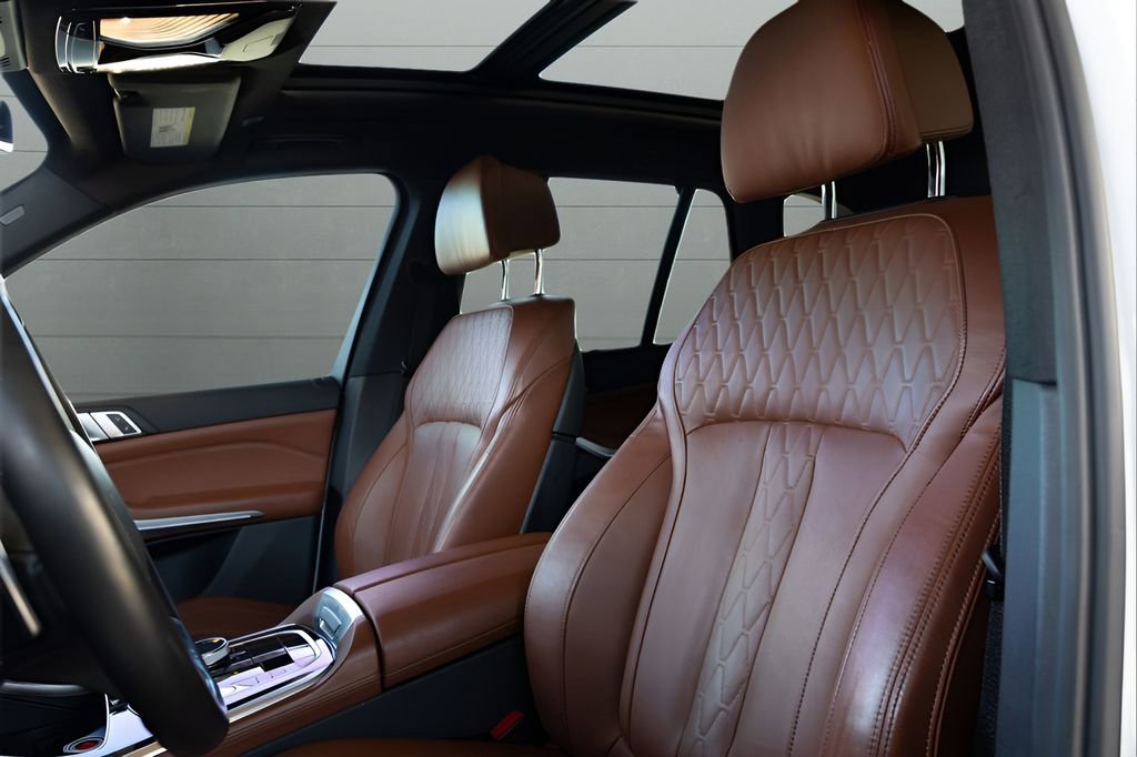 Used 2022 BMW X5 M50i w/ Executive Package AWD/4WD image 41