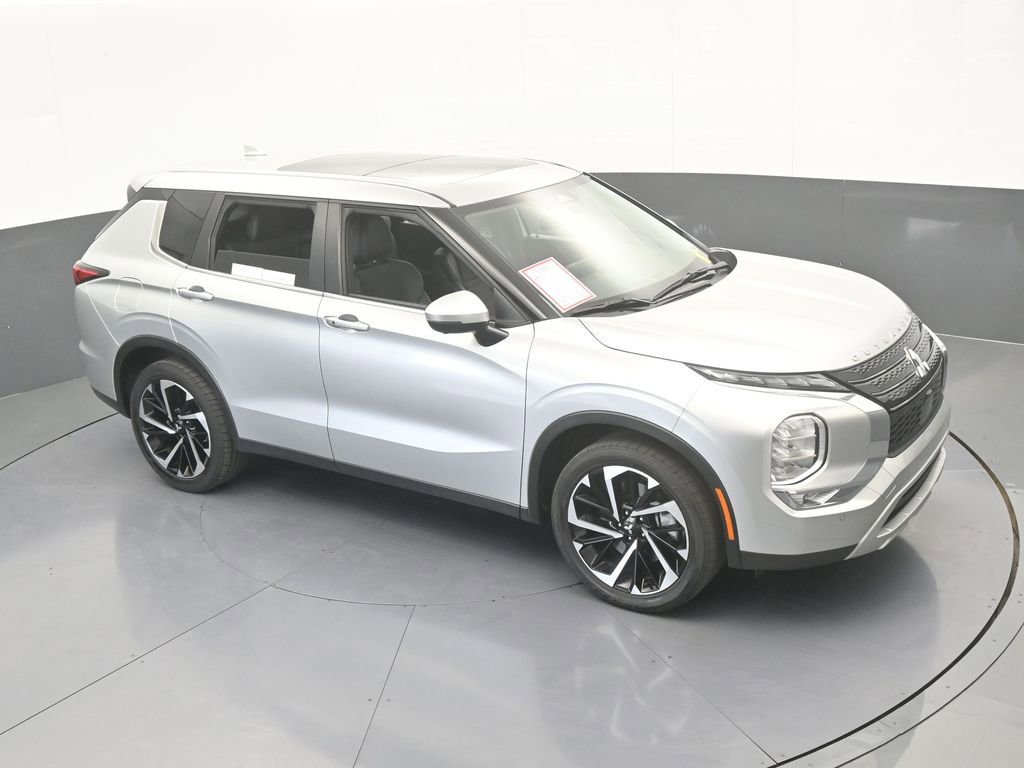 Used 2024 Mitsubishi Outlander SE image 64
